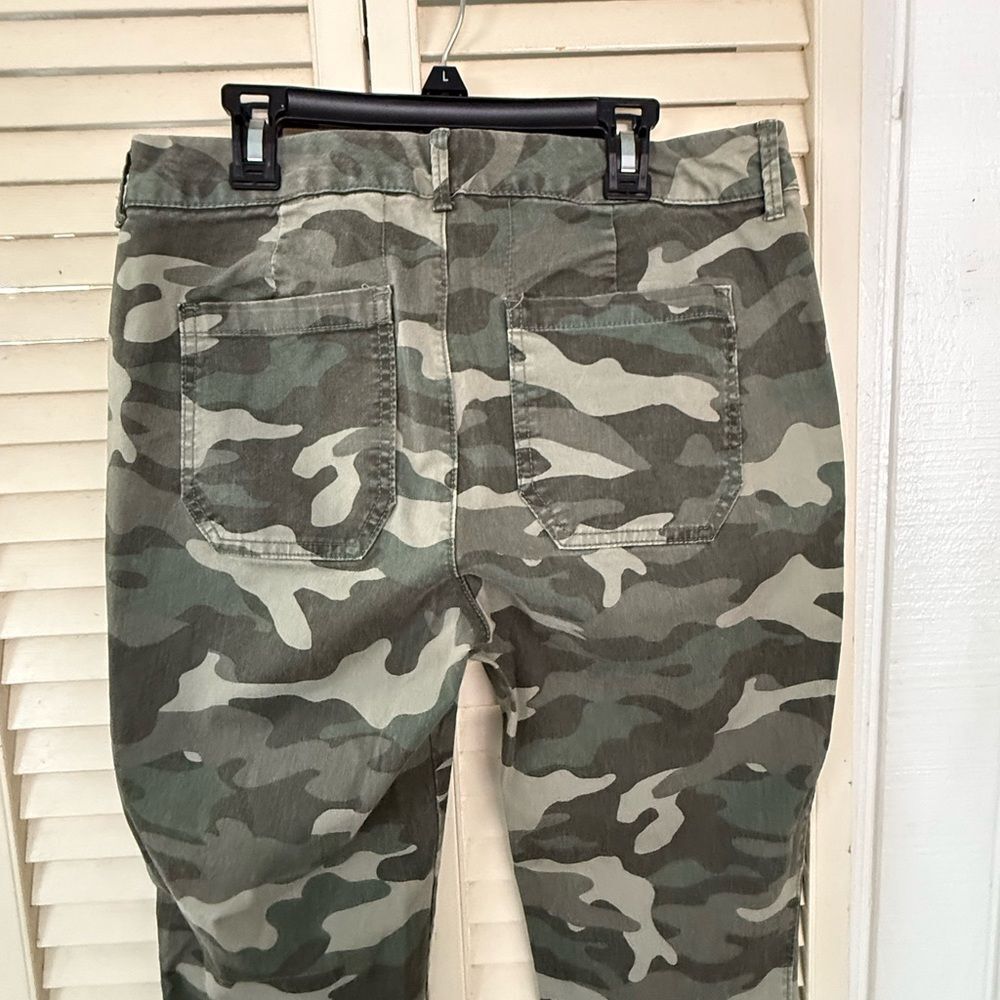 Old Navy Pixie Green Camouflage Pants - image 5